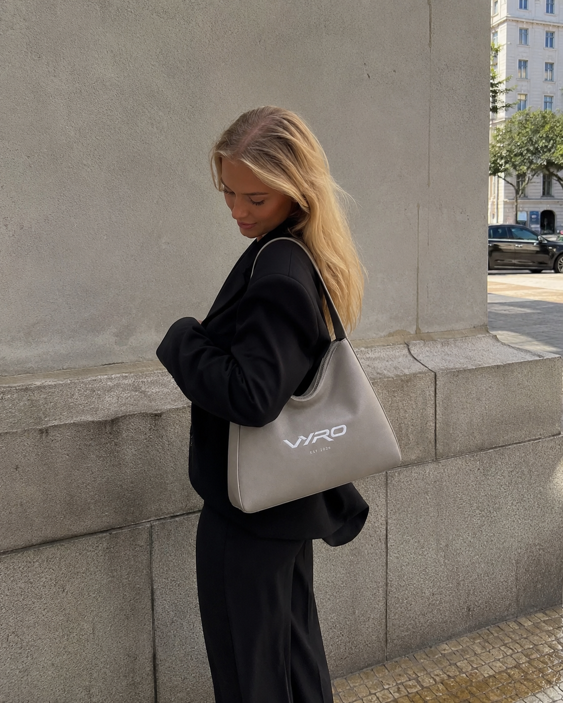 Handtasche – EST. 2026
